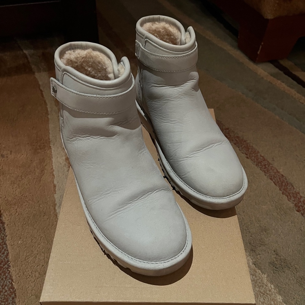 UGG Rella Frosted Gray